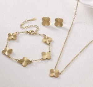 Clover Prémium elegáns ékszerszett